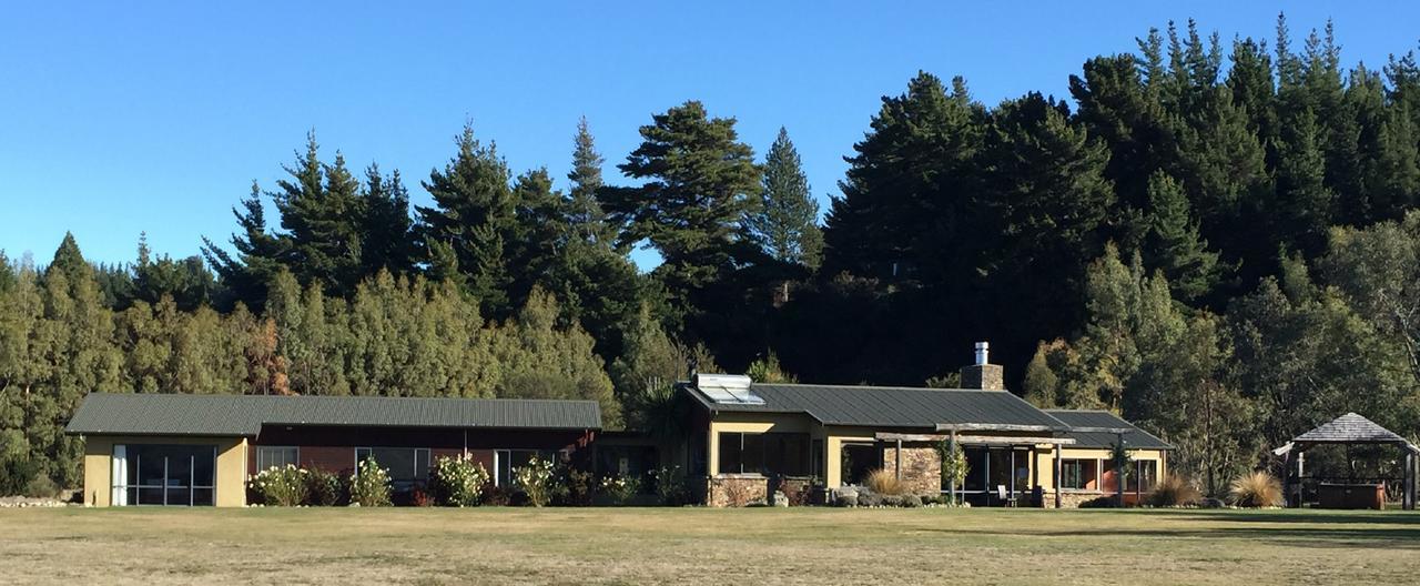 Mt Maude Country Lodge Lake Hāwea Exteriör bild