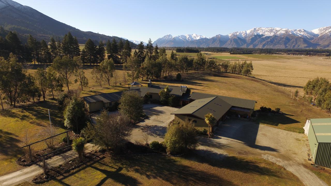 Mt Maude Country Lodge Lake Hāwea Exteriör bild